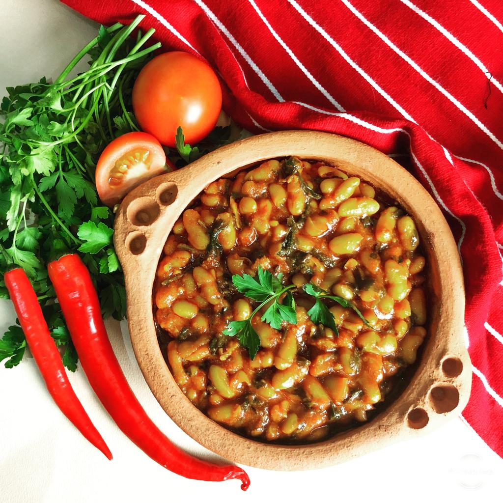 Moroccan Loubia - Moroccan Baked Beans with Tomato Sauce