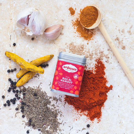 Amboora Smoky Ras El Hanout in a tin with natural ingredients like smoked paprika, cumin and turmeric